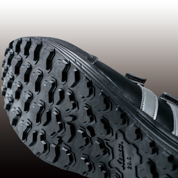 踏抜き防止セーフティシューズ 現場靴