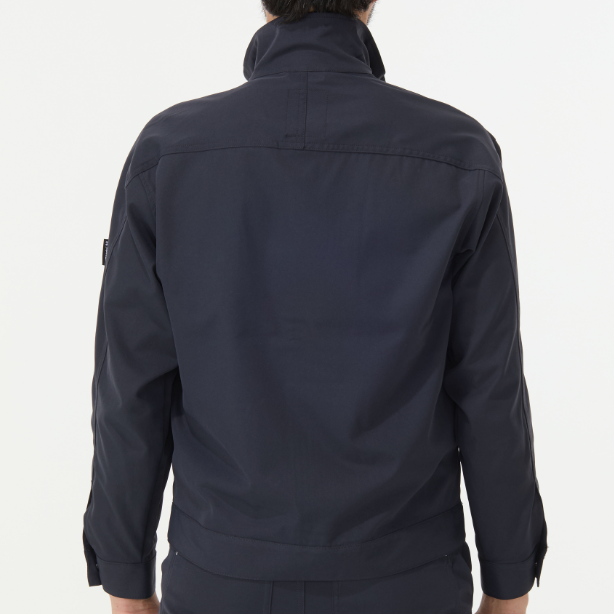 メーカー:ATACKBASE 品名&品番:APEX WIN ATC-19034 帯電防止ストレッチブルゾン APEXWIN カラー:ネイビー(バックスタイル)