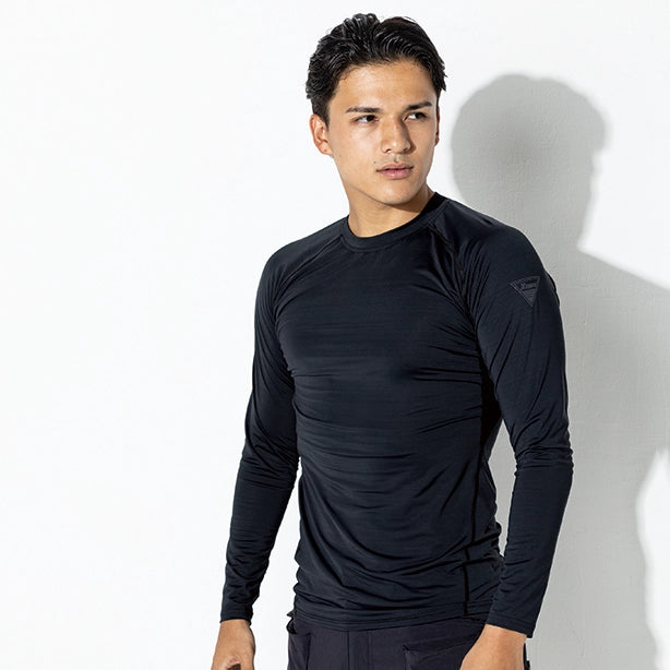 メーカー:XEBEC 品名&品番:XEBEC XE-6700 長袖コンプレッション【持続冷感】【JIST8118制電】 着用イメージ