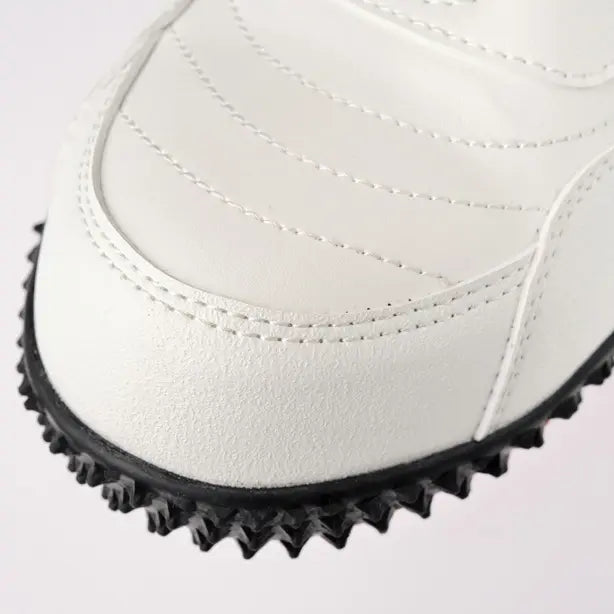 プロテクティブスニーカー