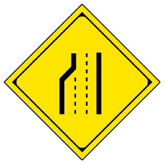 警戒標識 211 車線数減少