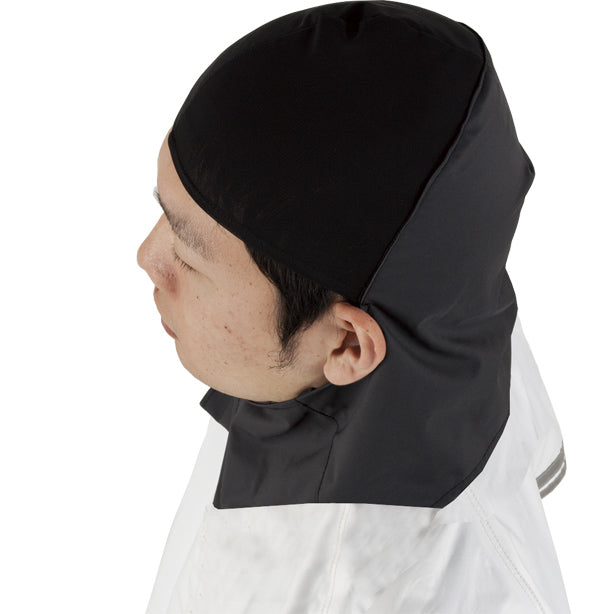 メーカー:JINNAI 品名&品番:JINNAI JN-930 ヘルメット用インナーレインフード 着用イメージ(男性)
