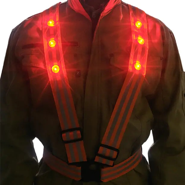 メーカー:熱田資材 品名&品番:LEDリフレックスV 反射付ベスト 着用イメージ(LED)