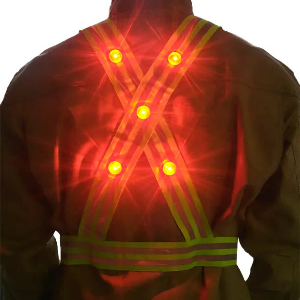 メーカー:熱田資材 品名&品番:LEDリフレックスV 反射付ベスト 着用イメージ(LED 後ろ)