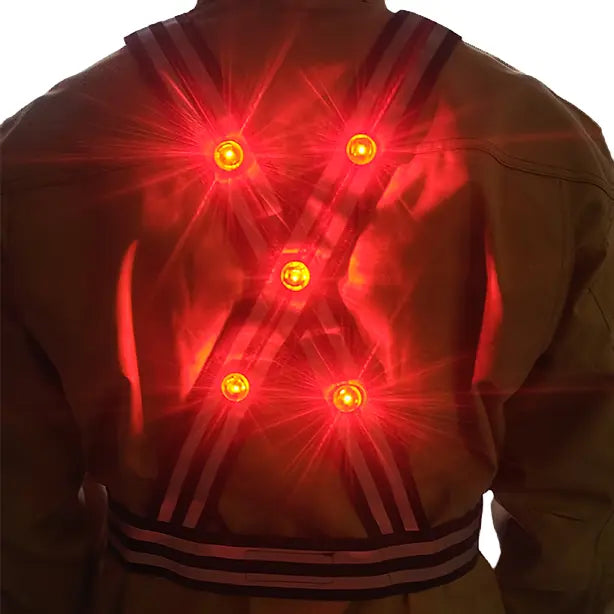 メーカー:熱田資材 品名&品番:LEDリフレックスV 反射付ベスト 着用イメージ(LED 後ろ)