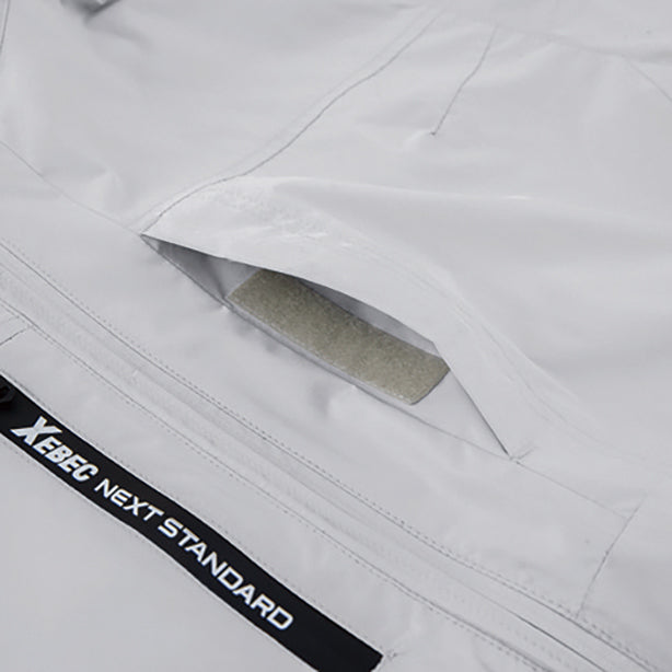 メーカー:XEBEC 品名&品番:XEBEC XE-98034 空調服®上部ファン半袖ブルゾン 左胸面ファスナーポケット